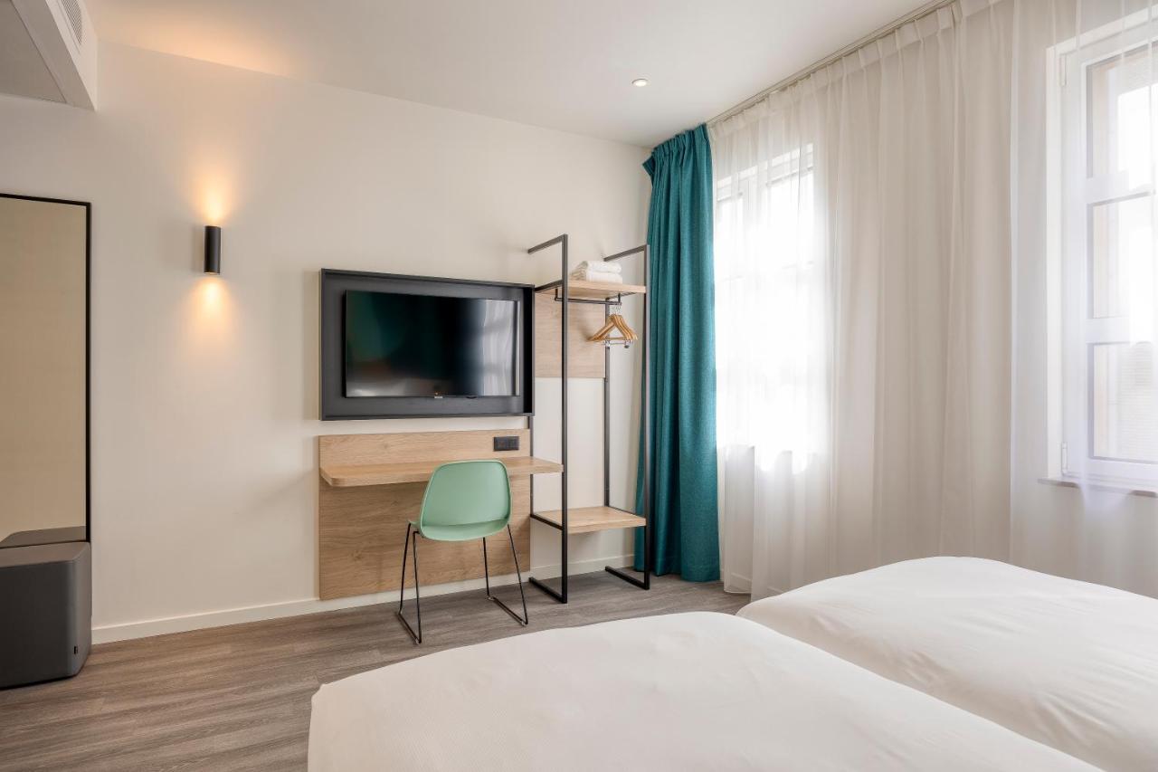 B&B Hotel Хасселт Экстерьер фото