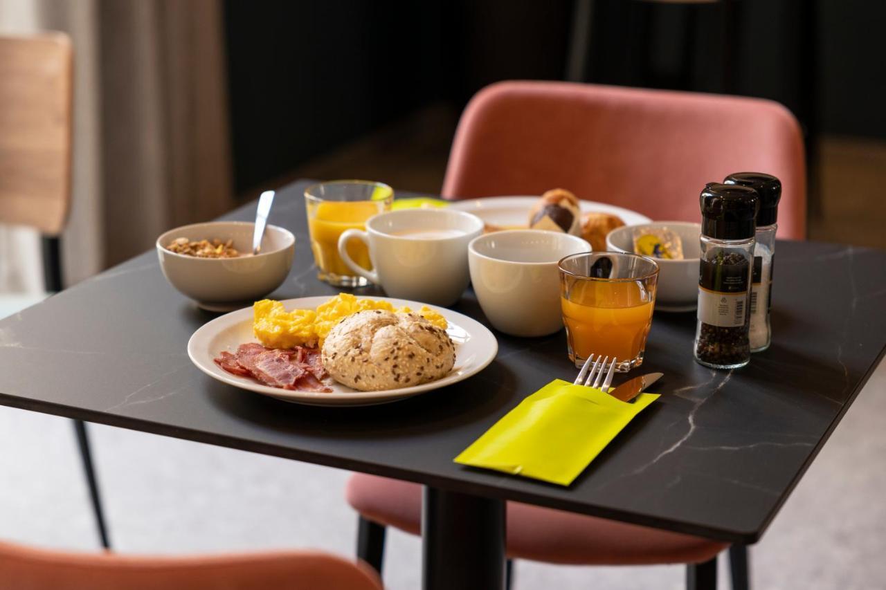 B&B Hotel Хасселт Экстерьер фото